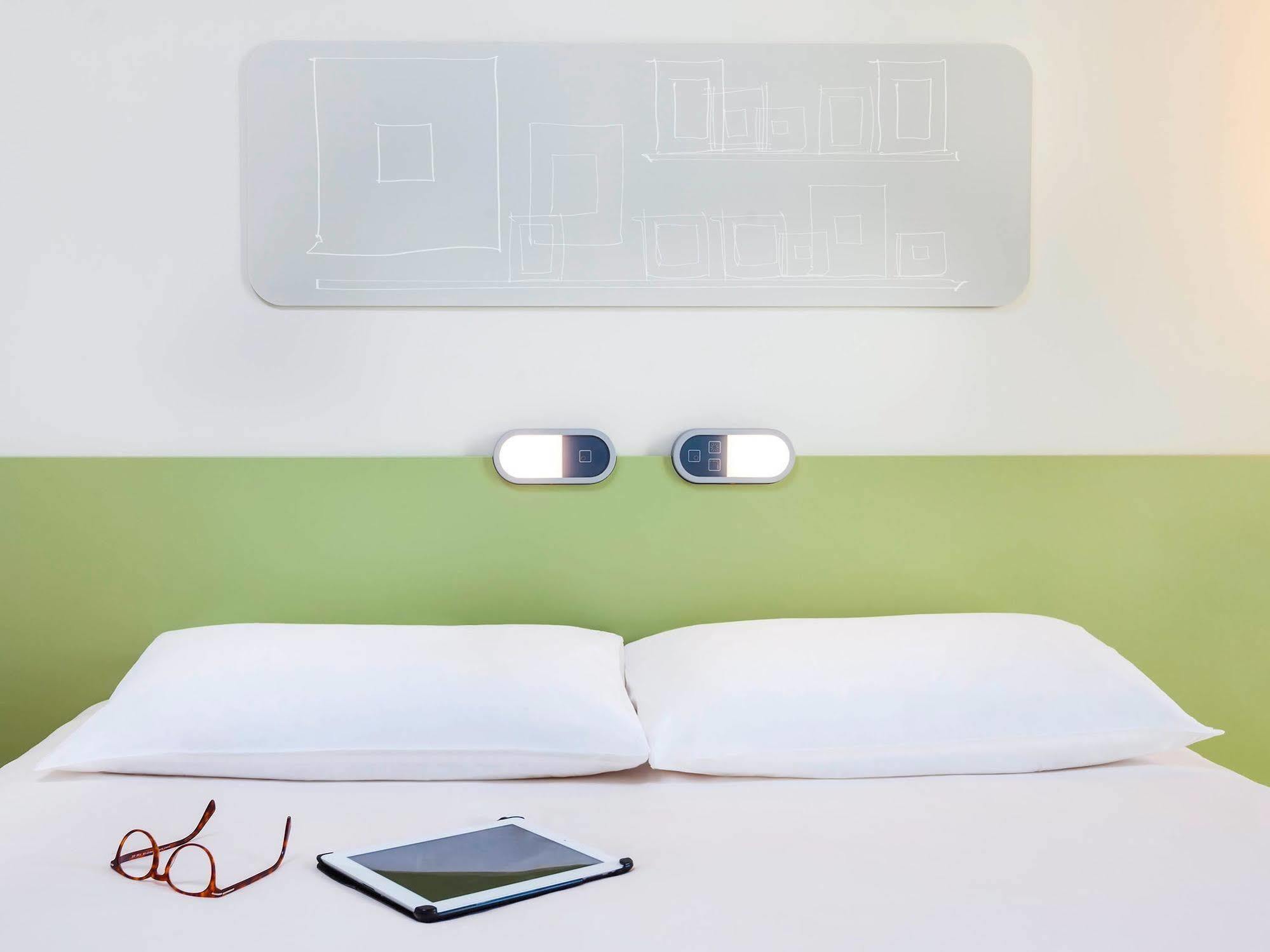 Ibis Budget Mulhouse Centre Gare Екстер'єр фото