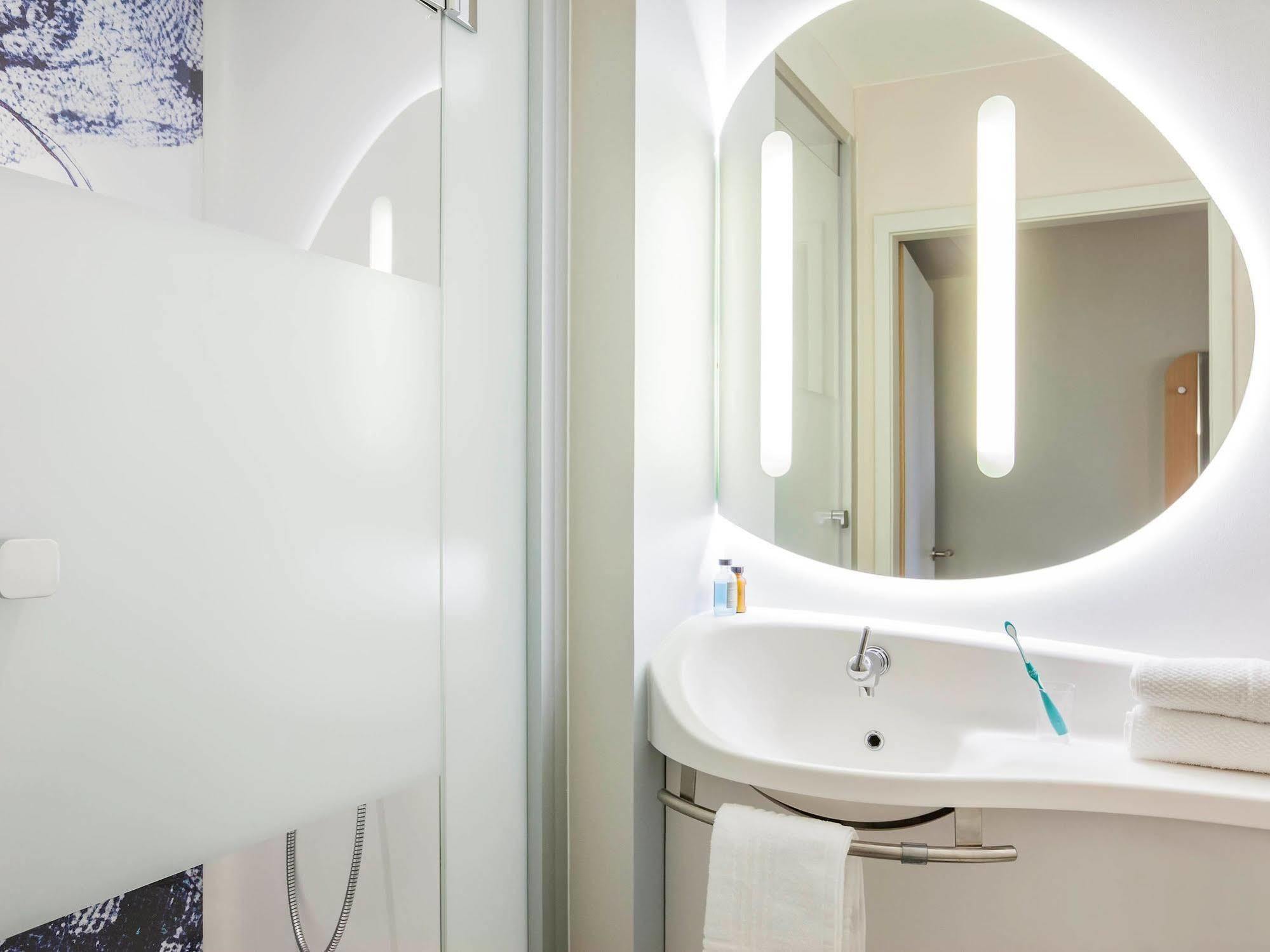 Ibis Budget Mulhouse Centre Gare Екстер'єр фото