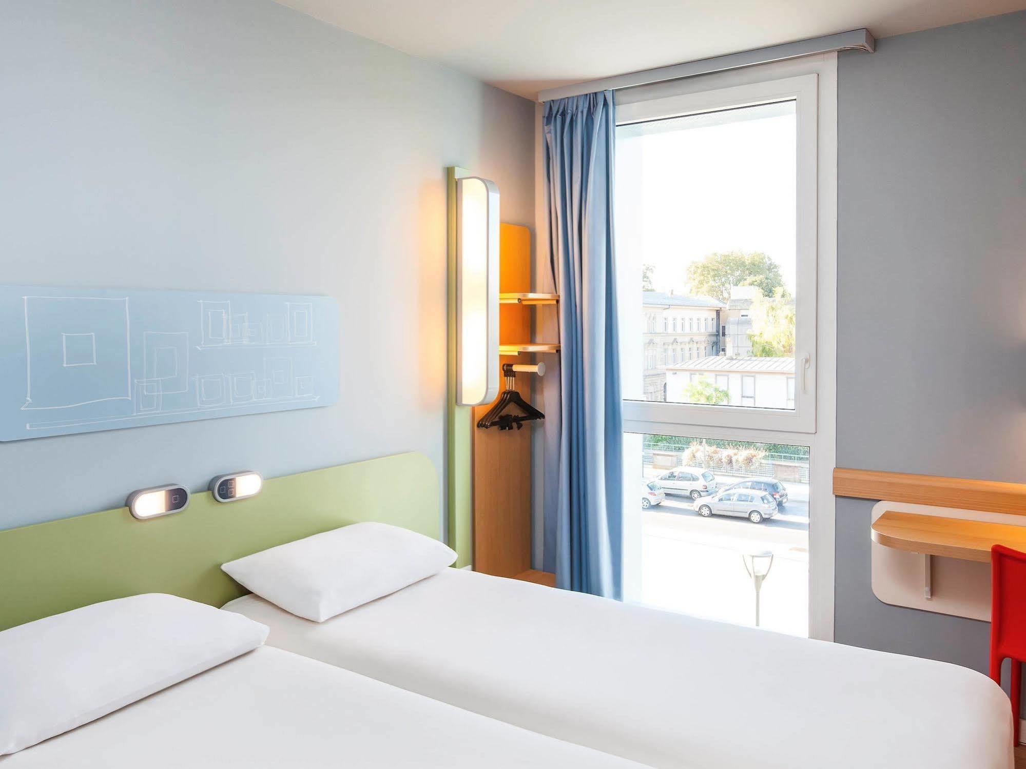 Готель Ibis Budget Mulhouse Centre Gare Екстер'єр фото